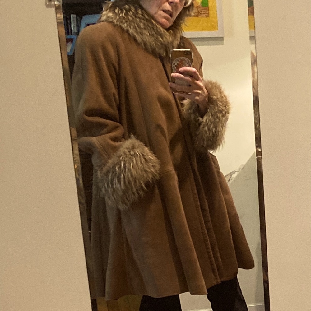 Vintage 1980s Shearling coat